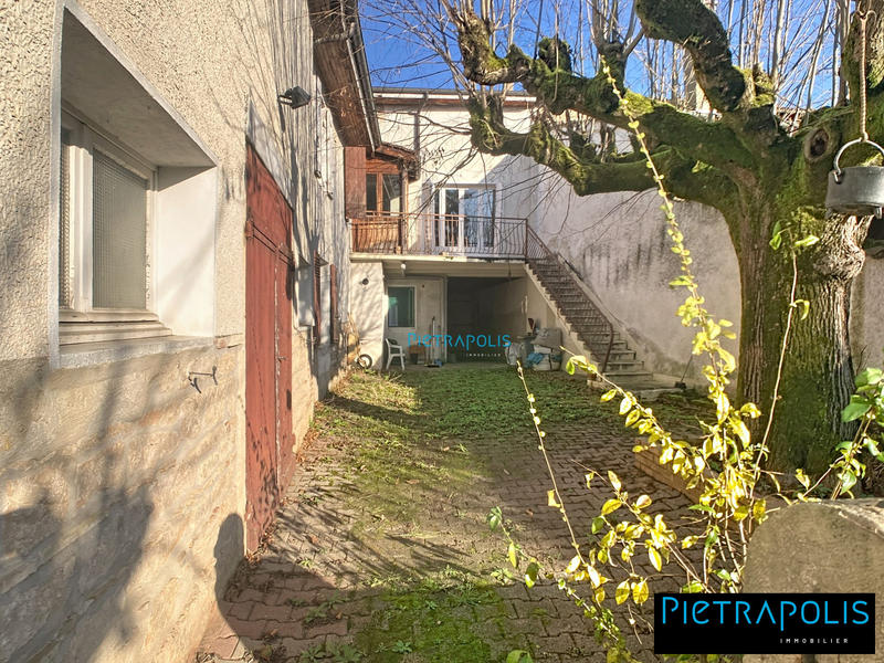 Maison - 177 m² - 6 pièces