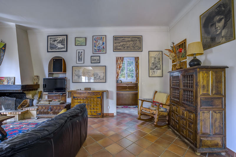 Maison - 200 m² - 7 pièces