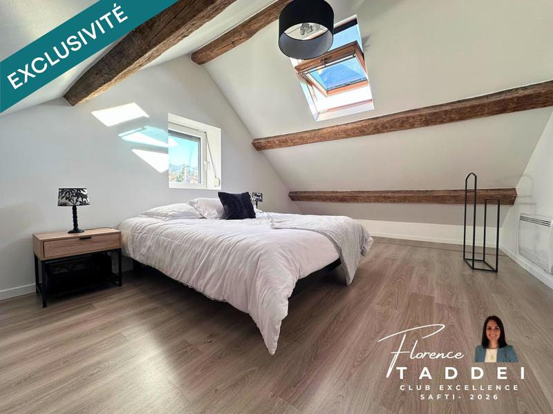 Maison - 90 m² - 5 pièces