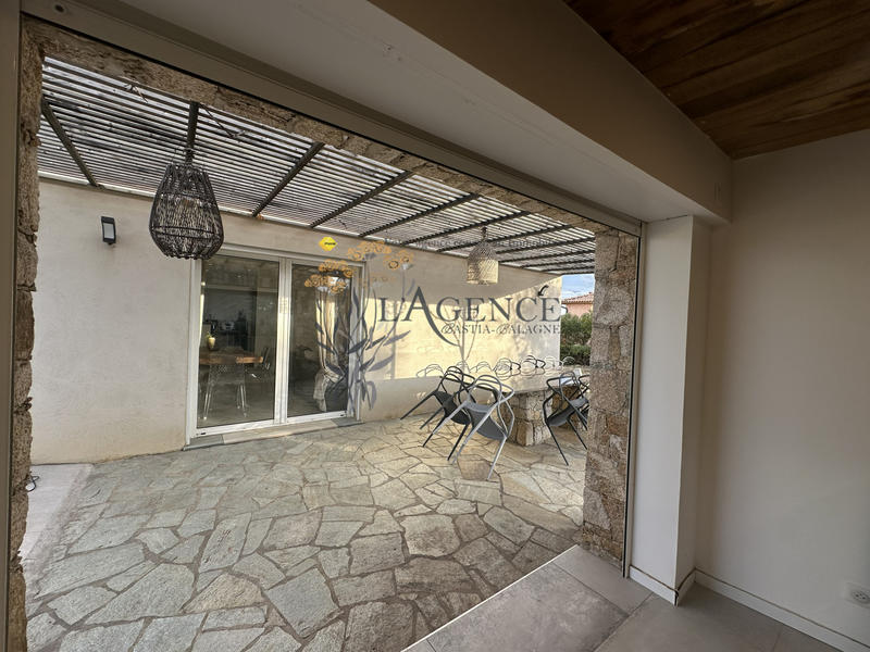 Maison - 156 m² - 6 pièces