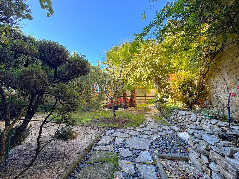 Maison - 274 m² - 10 pièces