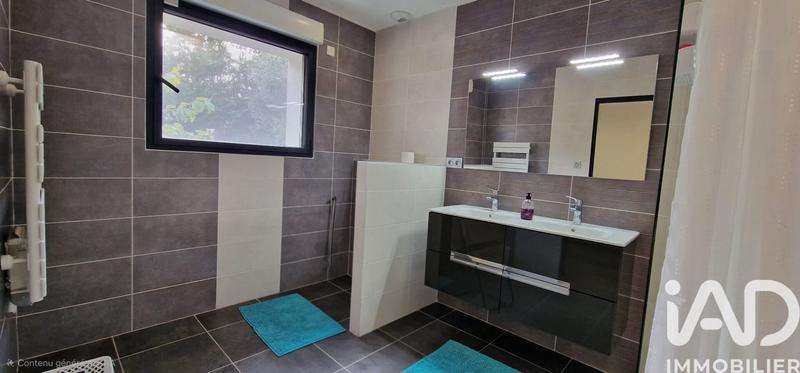 Maison - 285 m² - 5 pièces