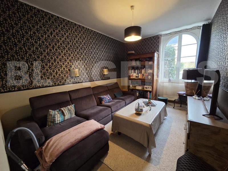 Maison - 804 m² - 28 pièces