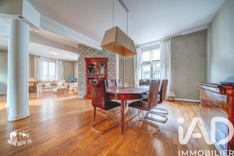 Maison de ville - 259 m² - 7 pièces