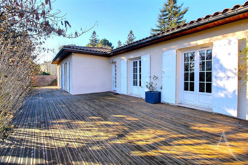 Maison - 157 m² - 8 pièces