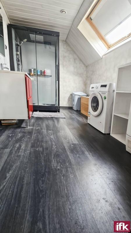 Maison - 205 m² - 7 pièces