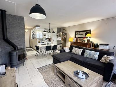 Maison traditionnelle - 111 m² - 5 pièces