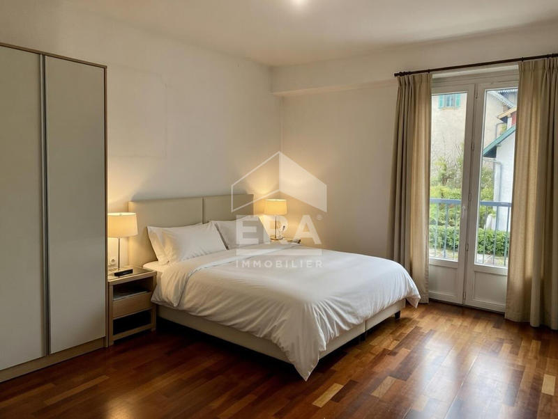 Appartement - 99 m² - 4 pièces