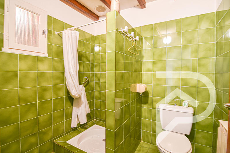 Maison - 187 m² - 11 pièces