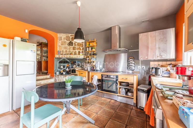 Maison - 265 m² - 10 pièces