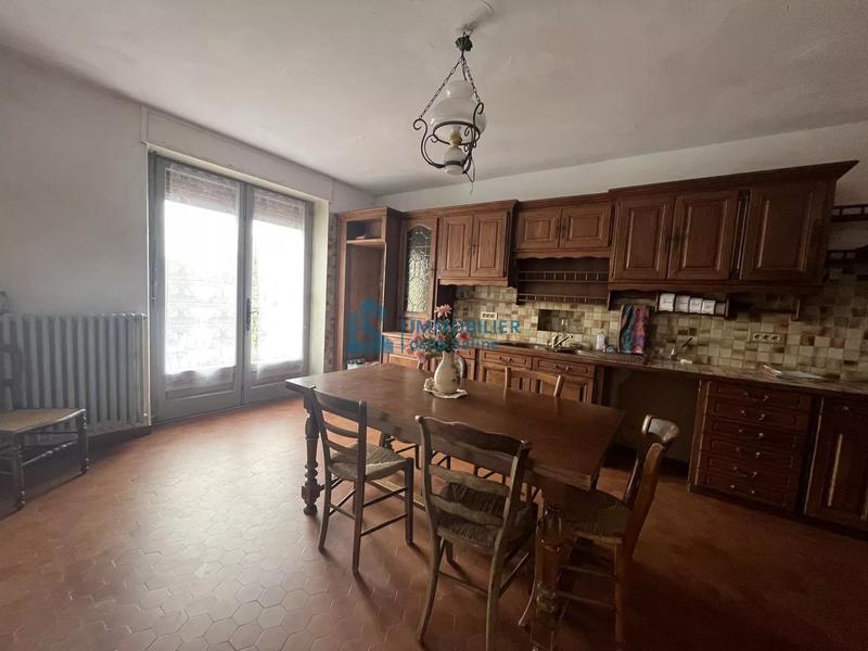 Maison - 188 m² - 10 pièces