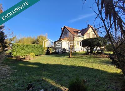 Maison - 288 m² - 10 pièces