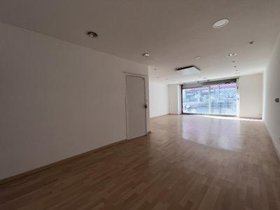 Local d'activités - 61 m² - 2 pièces