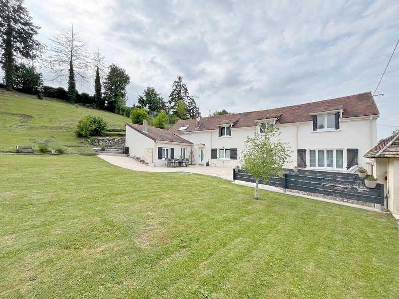 Maison - 147 m² - 8 pièces