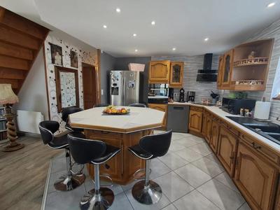 Maison - 158 m² - 6 pièces