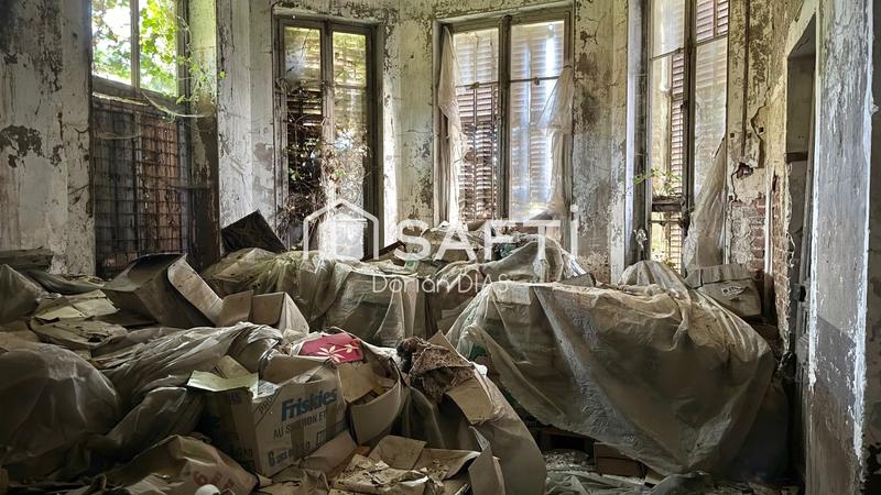 Maison - 300 m² - 10 pièces