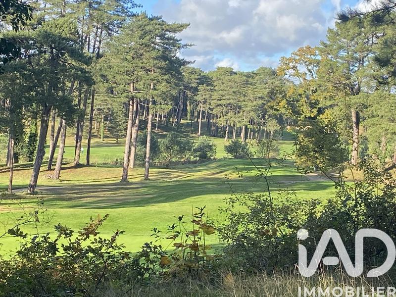 Maison - 235 m² - 10 pièces