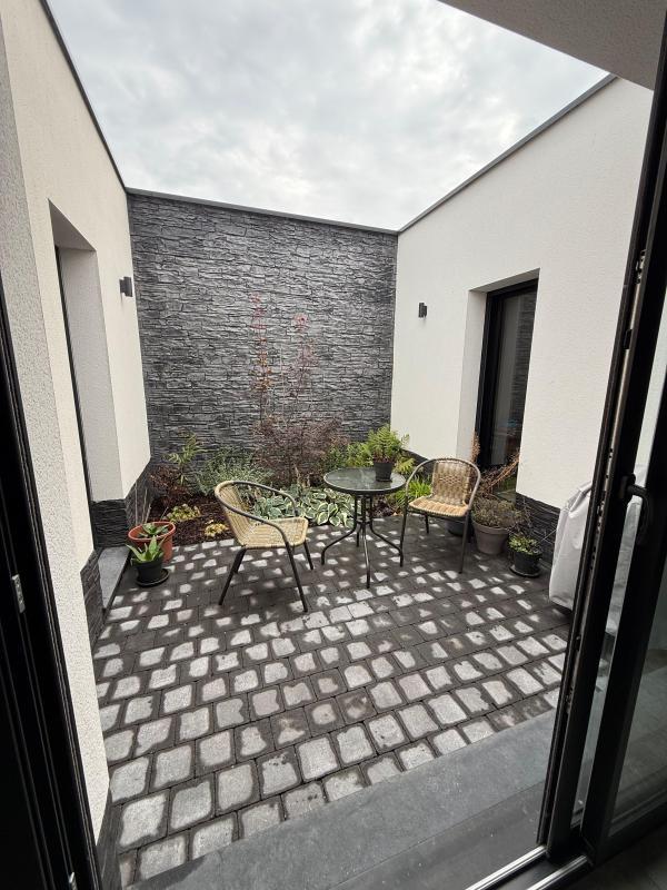 Maison - 237 m² - 8 pièces