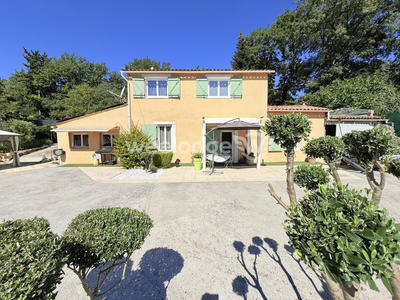 Villa - 155 m² - 8 pièces