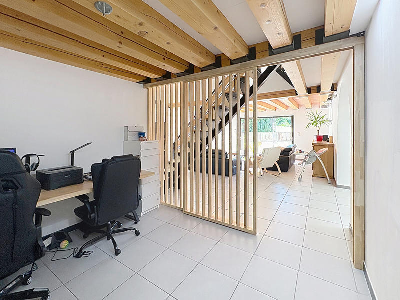 Maison - 250 m² - 7 pièces