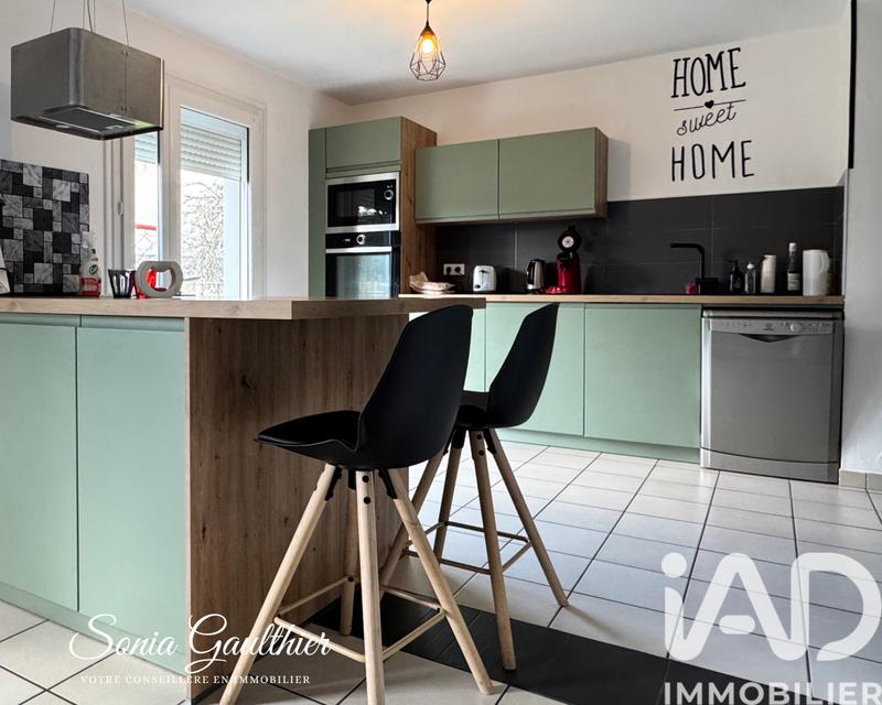 Maison - 90 m² - 5 pièces