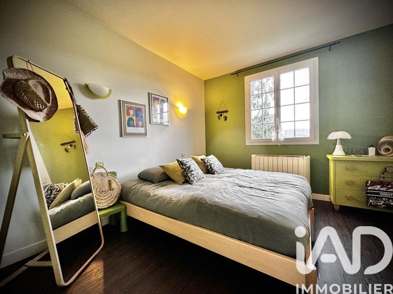 Maison - 300 m² - 8 pièces