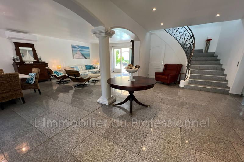 Maison - 175 m² - 6 pièces