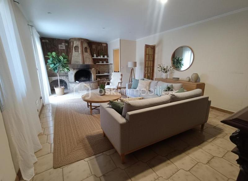 Maison traditionnelle - 90 m² - 4 pièces