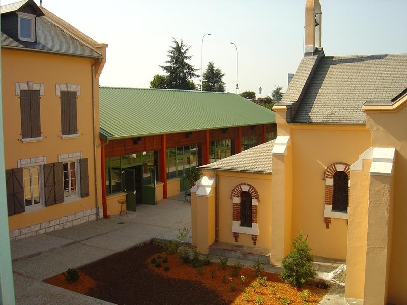 Local d'activité / Entrepôt - 1 051 m² - 12 pièces