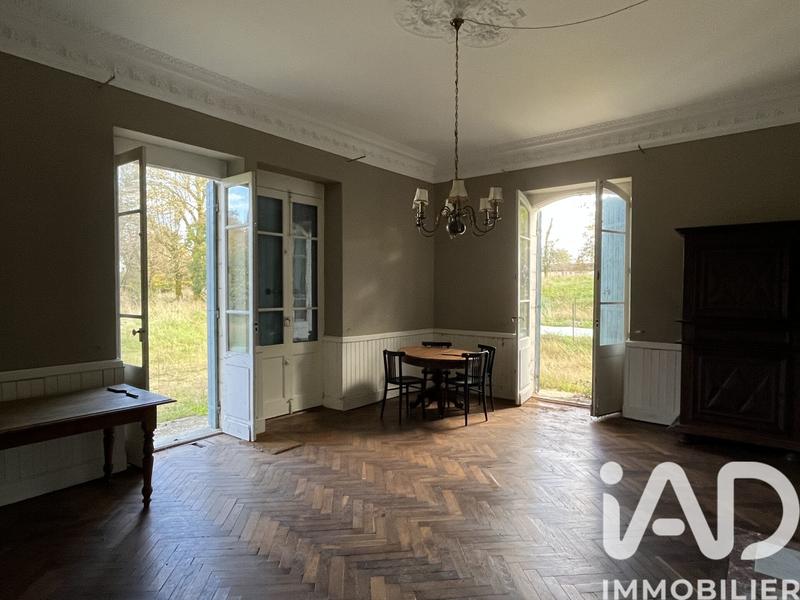 Maison - 423 m² - 15 pièces