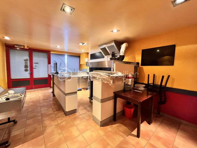 Maison - 225 m² - 8 pièces