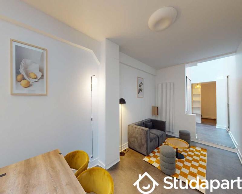 Chambre - 120 m² - 1 pièce