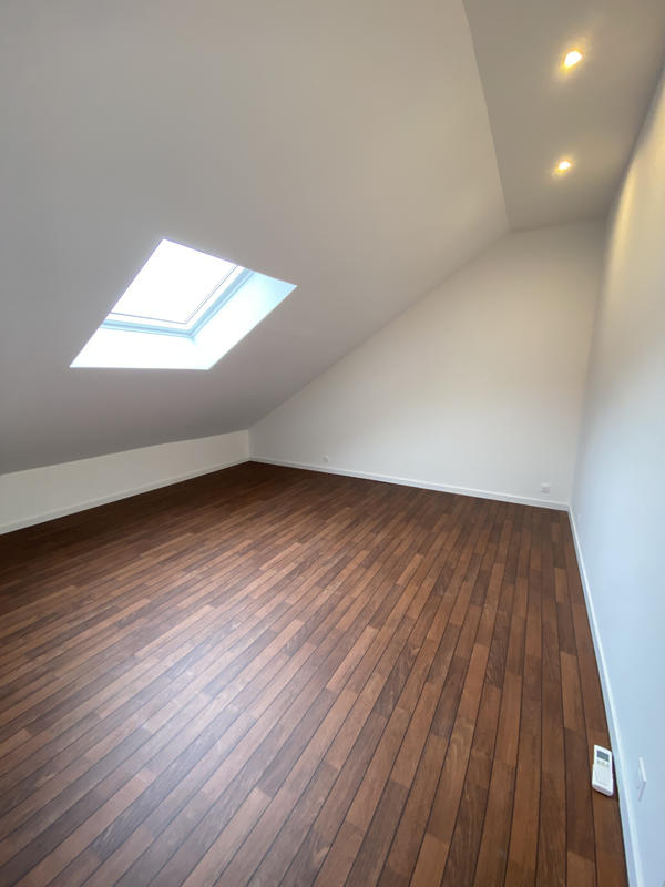 Maison - 102 m² - 6 pièces