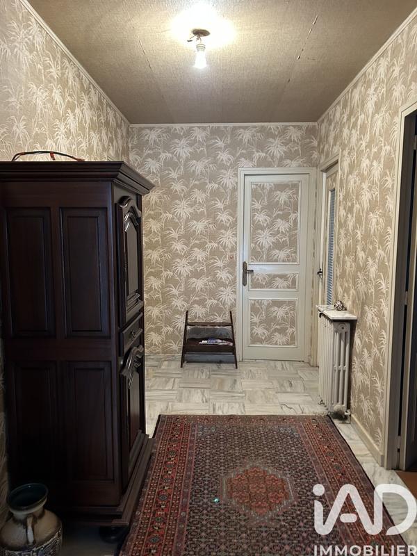 Maison - 231 m² - 9 pièces