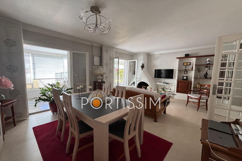 Appartement - 99 m² - 4 pièces