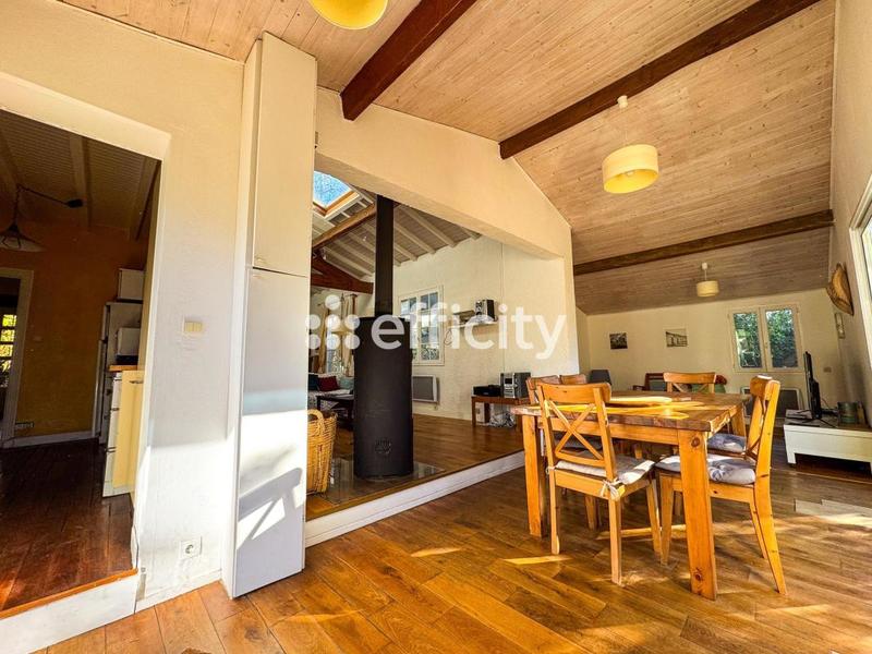 Maison - 140 m² - 5 pièces