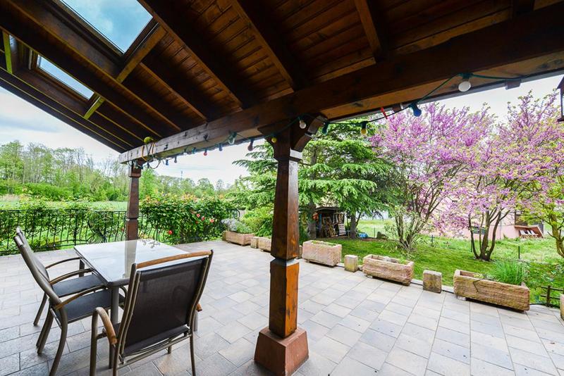 Maison - 370 m² - 12 pièces