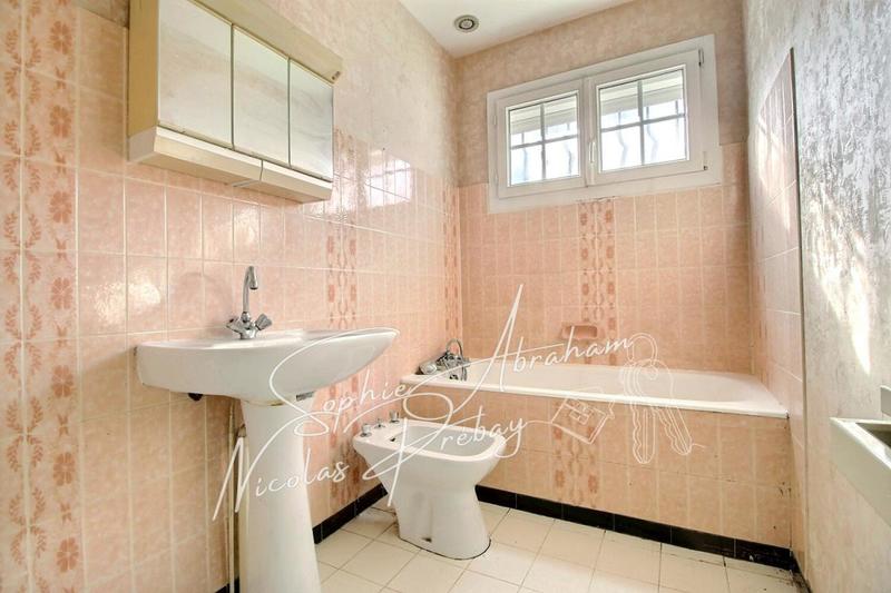 Maison - 166 m² - 7 pièces