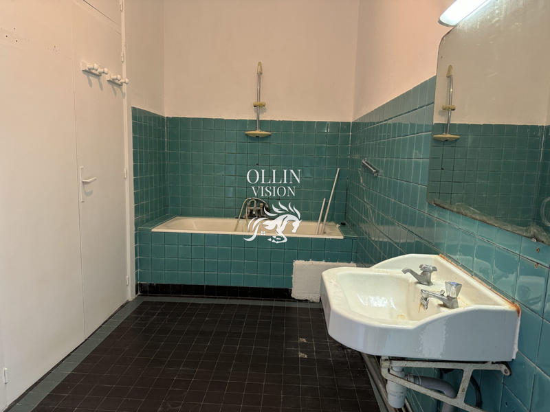 Villa - 600 m² - 16 pièces