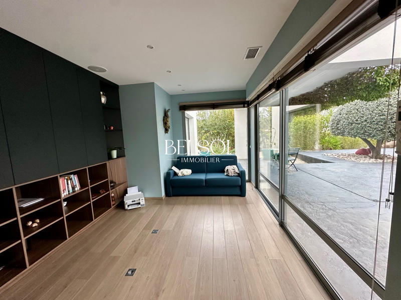 Villa - 180 m² - 5 pièces