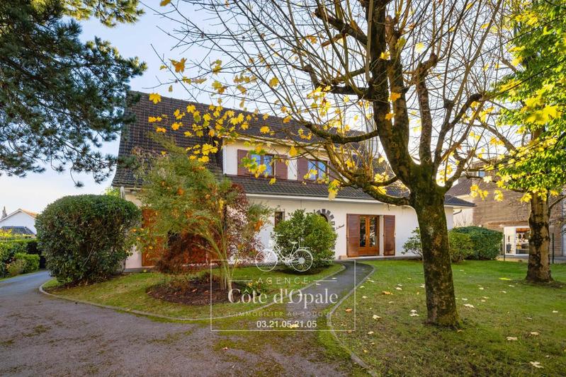 Maison - 180 m² - 7 pièces