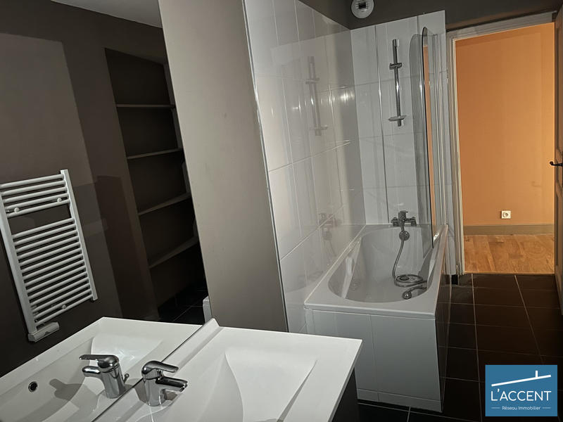 Appartement - 75 m² - 3 pièces