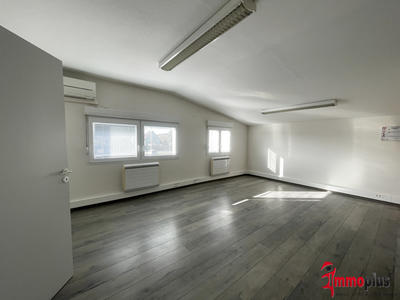 Bureau - 135 m²