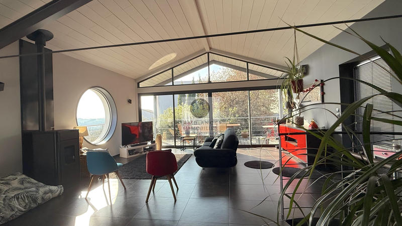 Maison - 167 m² - 7 pièces