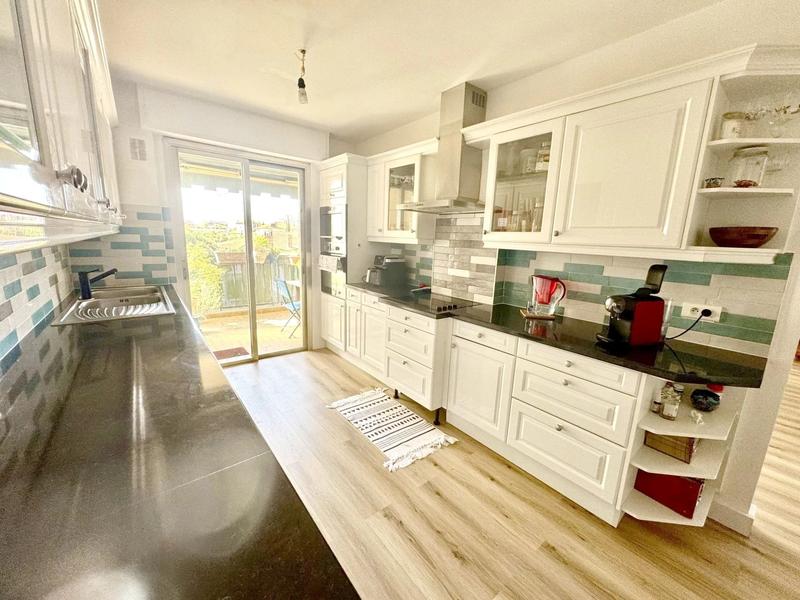 Appartement - 148 m² - 5 pièces