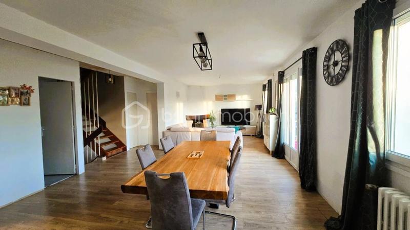 Maison - 140 m² - 8 pièces