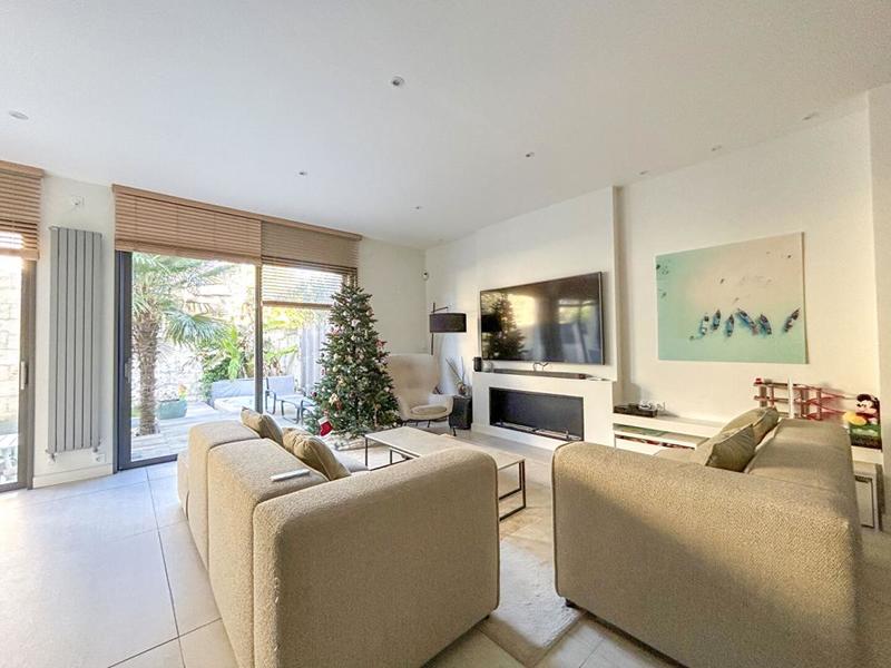 Maison - 170 m² - 6 pièces