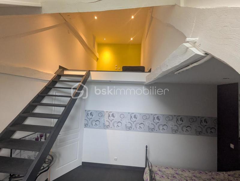 Maison - 202 m² - 7 pièces