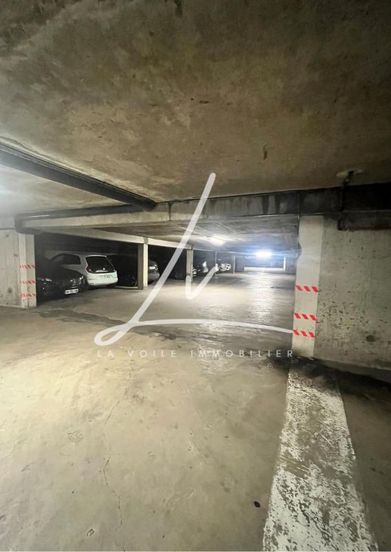 Parking / Garage - 15 m²