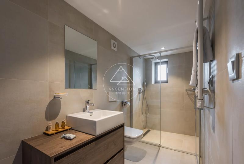 Appartement - 108 m² - 6 pièces